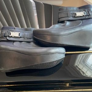 Tsubo  black leather booties Sz 8